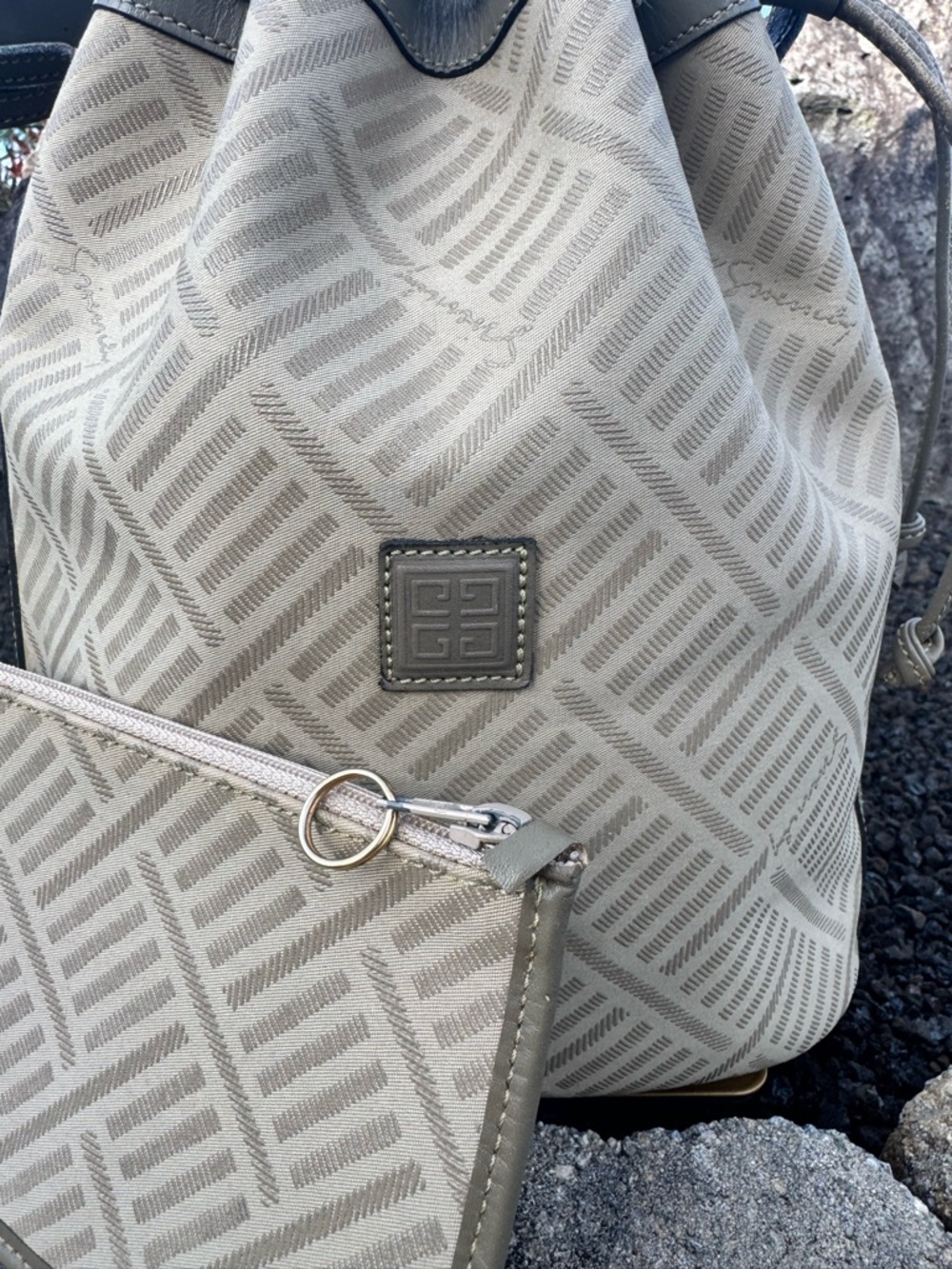 Authentic Givenchy Vintage Monogram Bucket Bag + Pouch Set COA Included - Picture 3 of 15